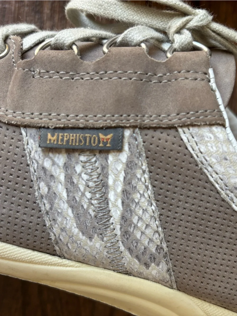 Mephisto Run Off Air Jet Comfort Walking Shoes Gray Snake Women's Size 10